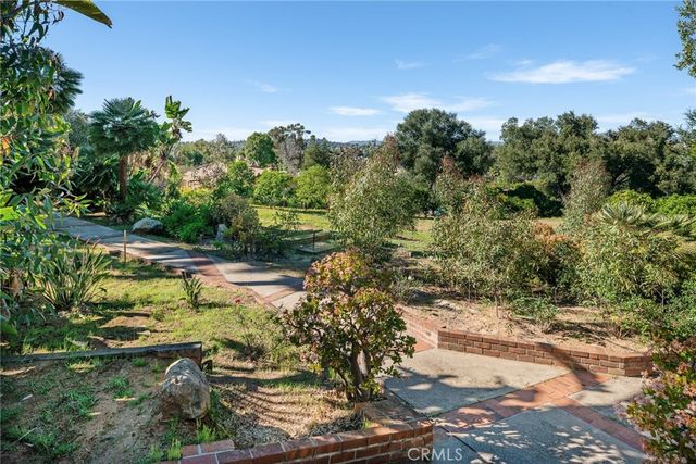 1367 Teepee Drive, Escondido, CA 92027