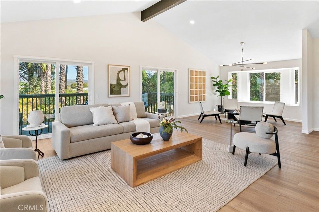 1367 Teepee Drive, Escondido, CA 92027