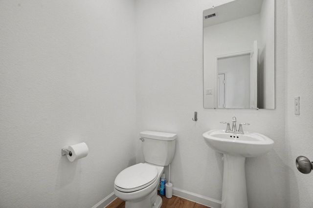 2105 Toyhill Falls Lane, League City, TX 77573