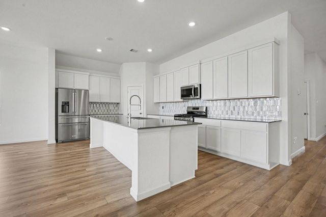 2105 Toyhill Falls Lane, League City, TX 77573