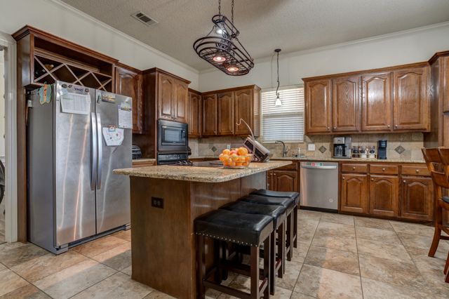 9203 Grover Avenue, Lubbock, TX 79424