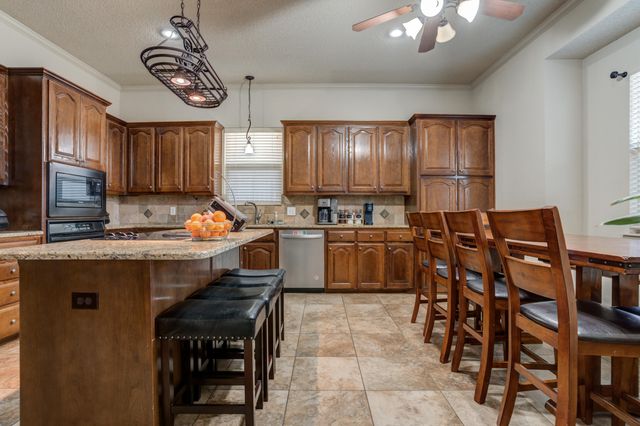 9203 Grover Avenue, Lubbock, TX 79424