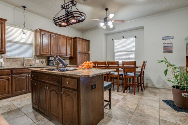 9203 Grover Avenue, Lubbock, TX 79424