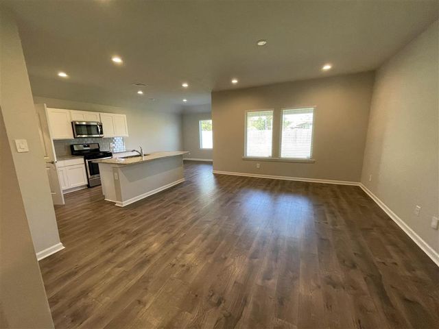 920 Saint James Dr Drive, Lake Charles, LA 70611