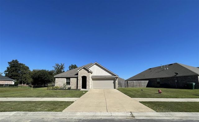 920 Saint James Dr Drive, Lake Charles, LA 70611