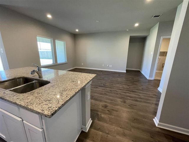 920 Saint James Dr Drive, Lake Charles, LA 70611