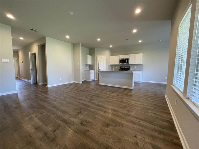 920 Saint James Dr Drive, Lake Charles, LA 70611