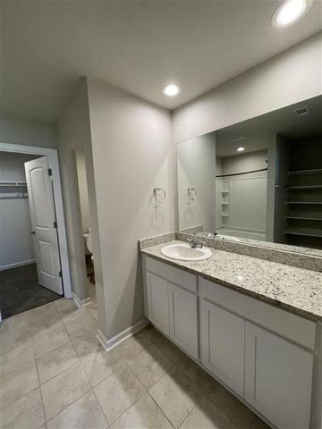 920 Saint James Dr Drive, Lake Charles, LA 70611