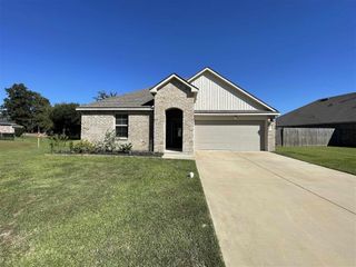 920 Saint James Dr Drive, Lake Charles, LA 70611