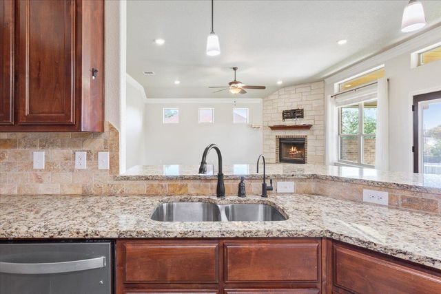 1066 Vista DR, Salado, TX 76571