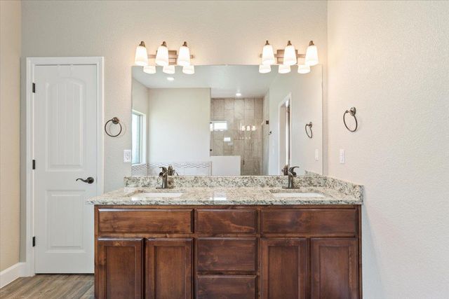 1066 Vista DR, Salado, TX 76571