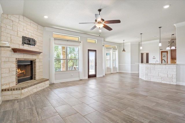 1066 Vista DR, Salado, TX 76571