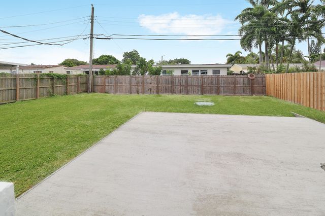 5209 N ANDREWS Avenue, Oakland Park, FL 33309