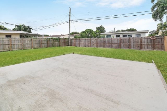 5209 N ANDREWS Avenue, Oakland Park, FL 33309