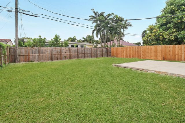 5209 N ANDREWS Avenue, Oakland Park, FL 33309
