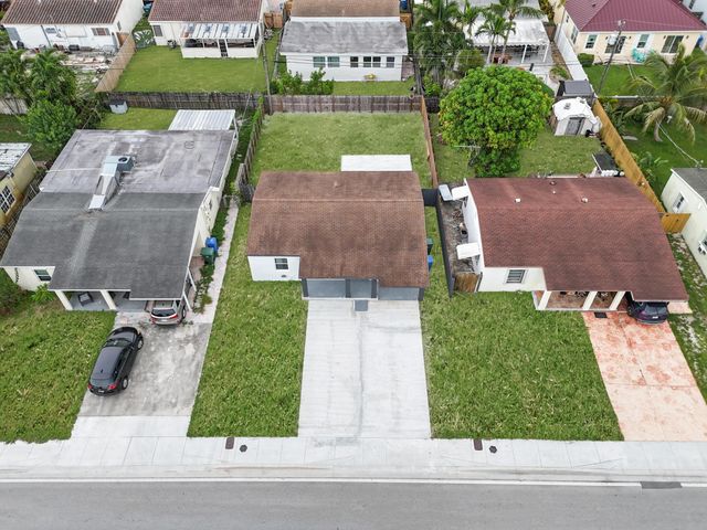 5209 N ANDREWS Avenue, Oakland Park, FL 33309