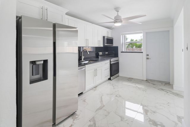 5209 N ANDREWS Avenue, Oakland Park, FL 33309
