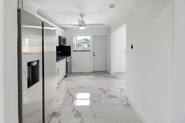 5209 N ANDREWS Avenue, Oakland Park, FL 33309