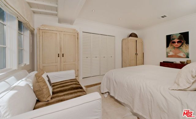 9052 Harland Avenue, West Hollywood, CA 90069