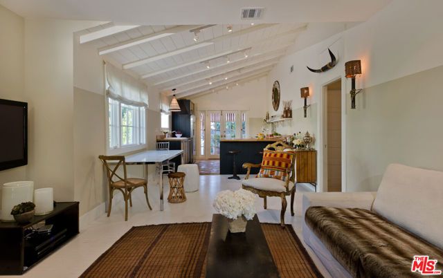 9052 Harland Avenue, West Hollywood, CA 90069