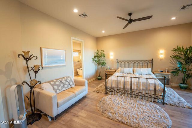 25 VIA DEL ARTE --, Sedona, AZ 86336