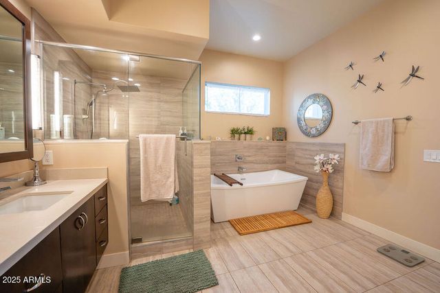 25 VIA DEL ARTE --, Sedona, AZ 86336