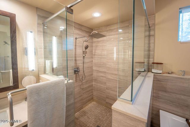 25 VIA DEL ARTE --, Sedona, AZ 86336