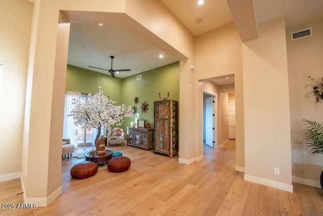 25 VIA DEL ARTE --, Sedona, AZ 86336