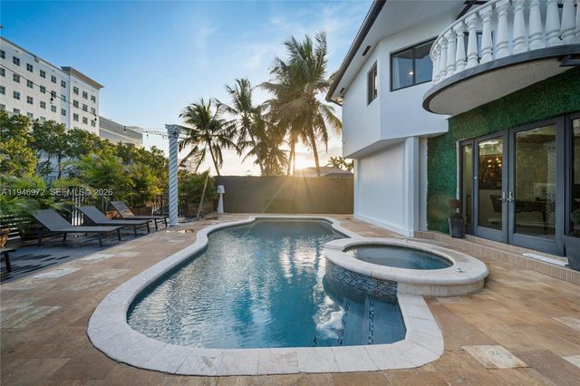 3400 NE 164th St, Eastern Shores, FL 33160