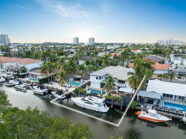 3400 NE 164th St, Eastern Shores, FL 33160