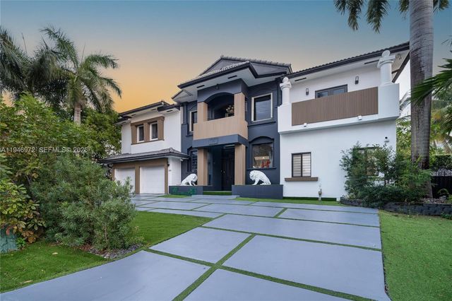 3400 NE 164th St, Eastern Shores, FL 33160