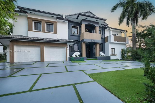 3400 NE 164th St, Eastern Shores, FL 33160