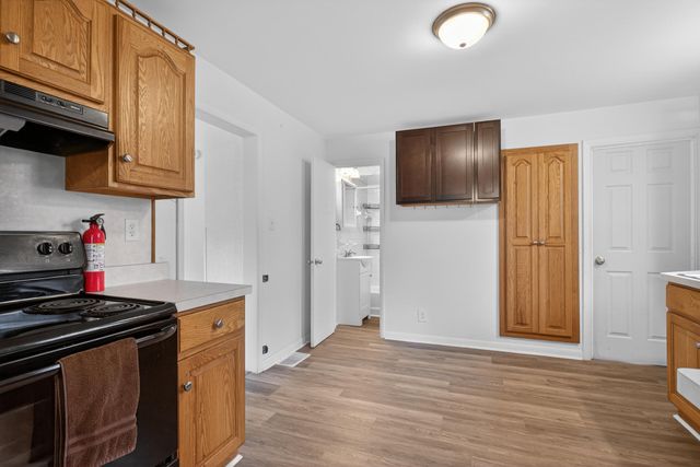 329 E Coler Street, Jackson, MI 49203