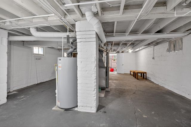 329 E Coler Street, Jackson, MI 49203