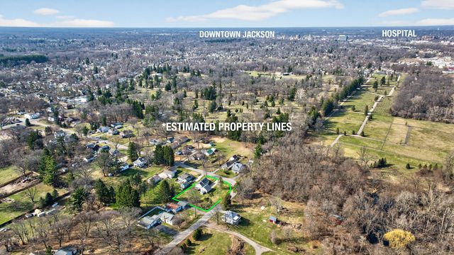 329 E Coler Street, Jackson, MI 49203