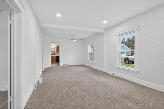 329 E Coler Street, Jackson, MI 49203