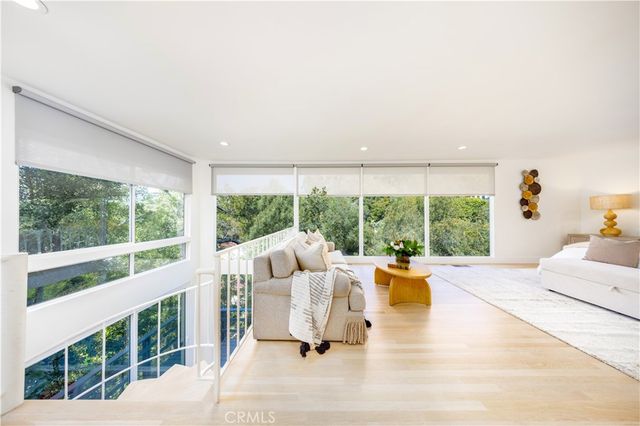 4011 Farmouth, Los Angeles, CA 90027