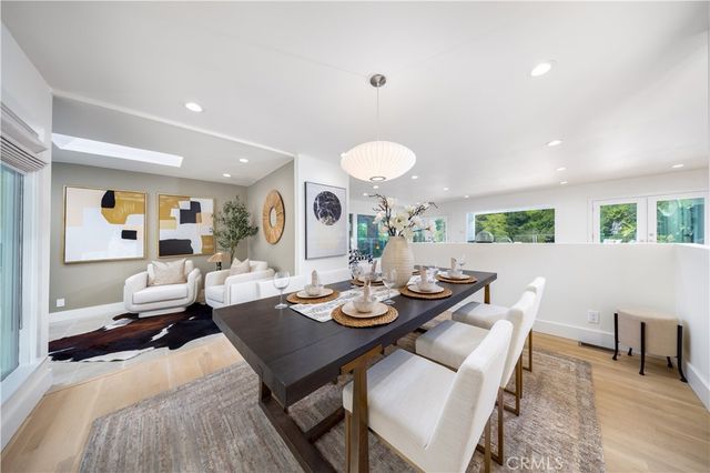 4011 Farmouth, Los Angeles, CA 90027