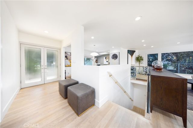 4011 Farmouth, Los Angeles, CA 90027