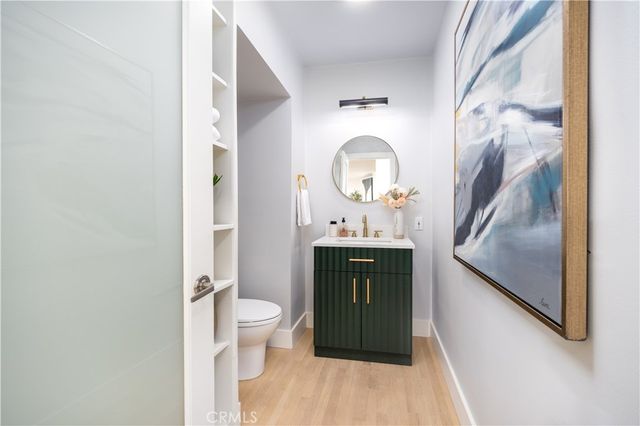 4011 Farmouth, Los Angeles, CA 90027