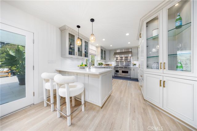 4011 Farmouth, Los Angeles, CA 90027