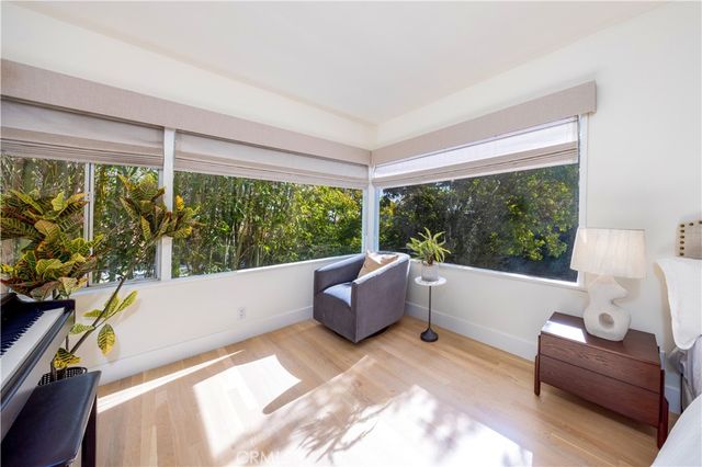 4011 Farmouth, Los Angeles, CA 90027