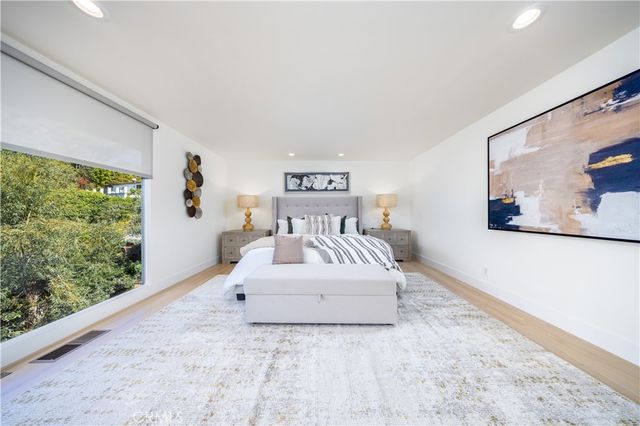 4011 Farmouth, Los Angeles, CA 90027