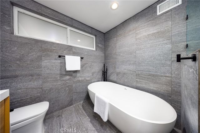 4011 Farmouth, Los Angeles, CA 90027