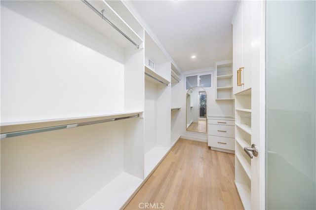 4011 Farmouth, Los Angeles, CA 90027