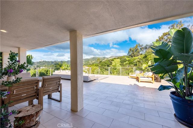 4011 Farmouth, Los Angeles, CA 90027