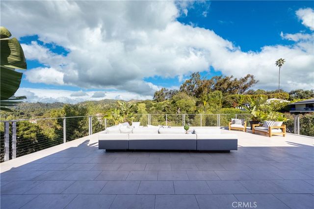 4011 Farmouth, Los Angeles, CA 90027