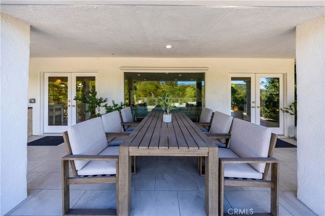 4011 Farmouth, Los Angeles, CA 90027