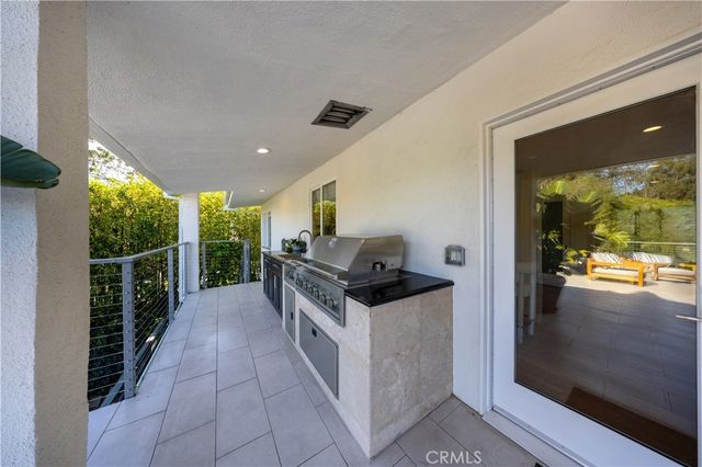 4011 Farmouth, Los Angeles, CA 90027