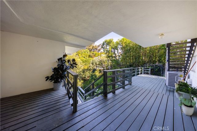 4011 Farmouth, Los Angeles, CA 90027